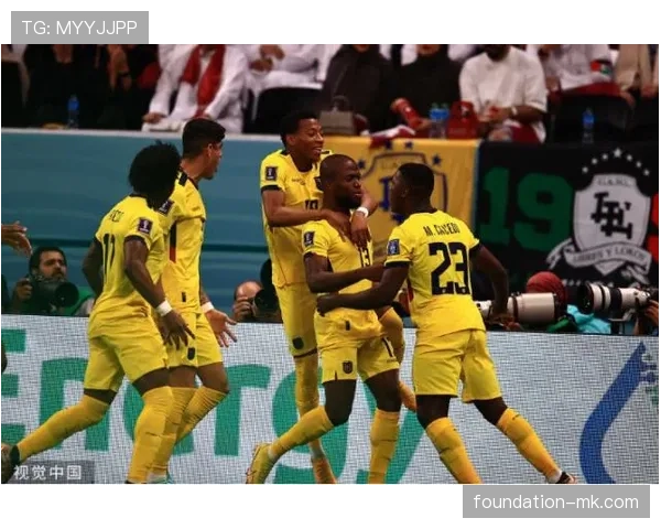 瓦伦西亚新赛季开局惊艳,青春风暴引球迷热议